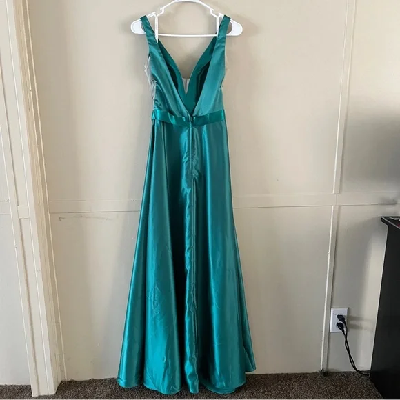 Ashley & Justin Bridesmaids Emerald Green Satin Formal Ball Gown Size 6 NWT Lace - Picture 15 of 15